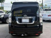 2013 Toyota Voxy