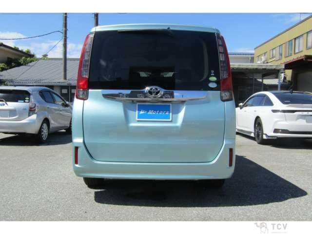 2014 Toyota Noah