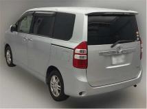 2012 Toyota Noah