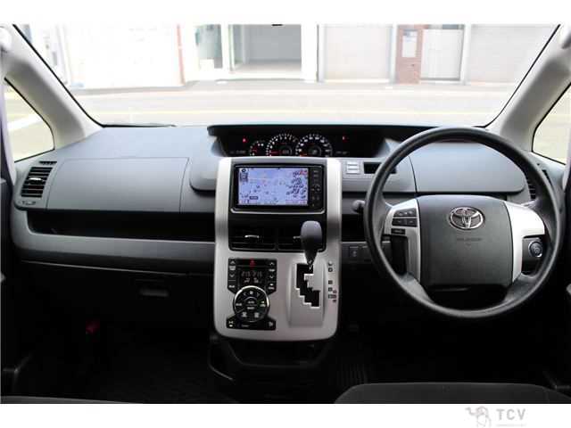 2012 Toyota Voxy
