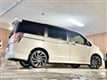 2013 Honda Step WGN