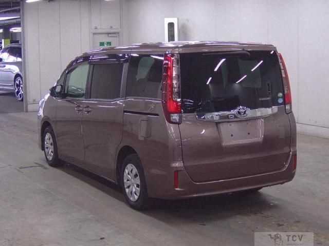 2015 Toyota Noah