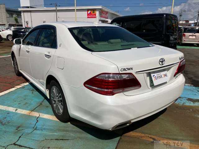 2012 Toyota Crown