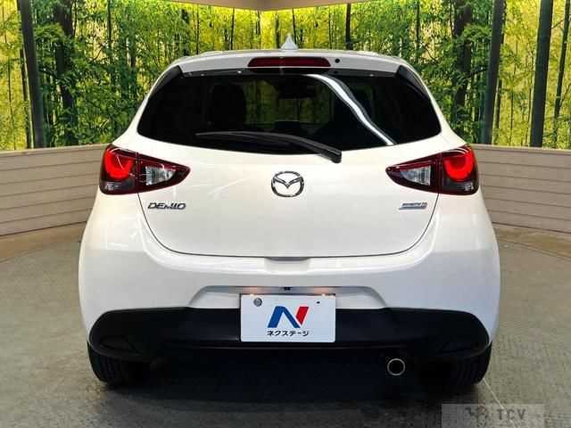 2016 Mazda Demio