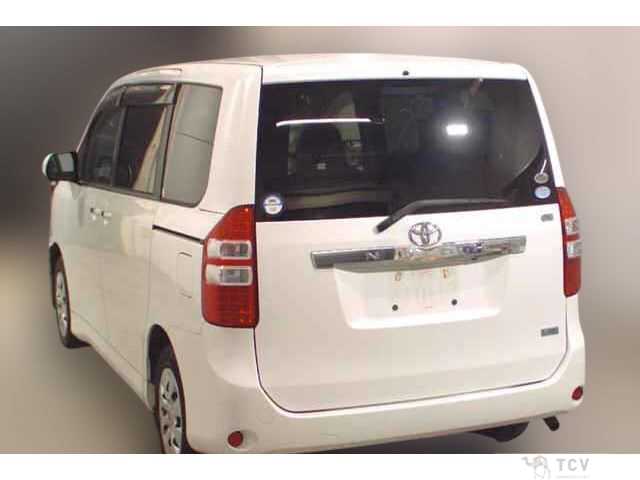 2012 Toyota Noah