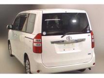 2012 Toyota Noah