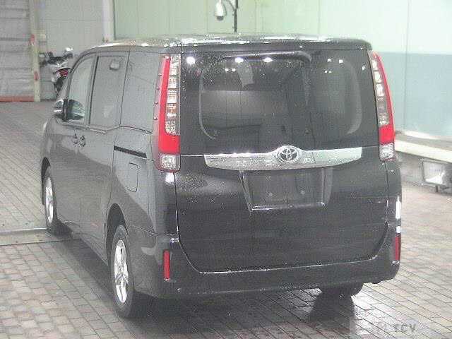 2014 Toyota Noah