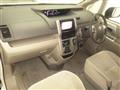 2012 Toyota Noah