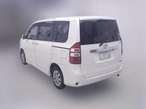 2012 Toyota Noah