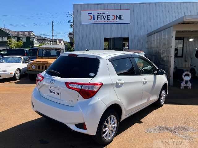 2017 Toyota Vitz