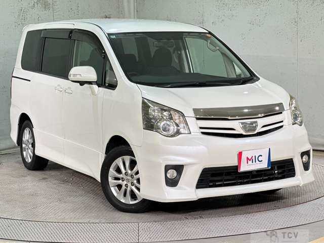 2010 Toyota Noah