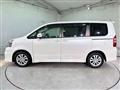 2010 Toyota Noah