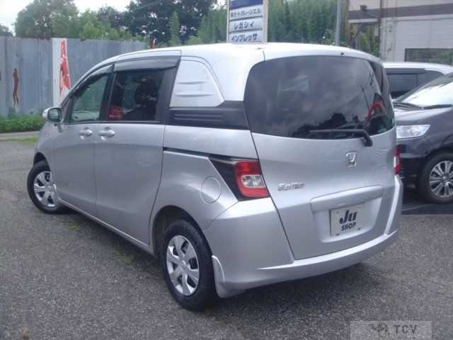 2013 Honda Freed Spike