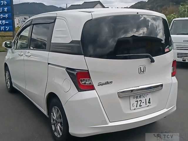 2015 Honda Freed Spike