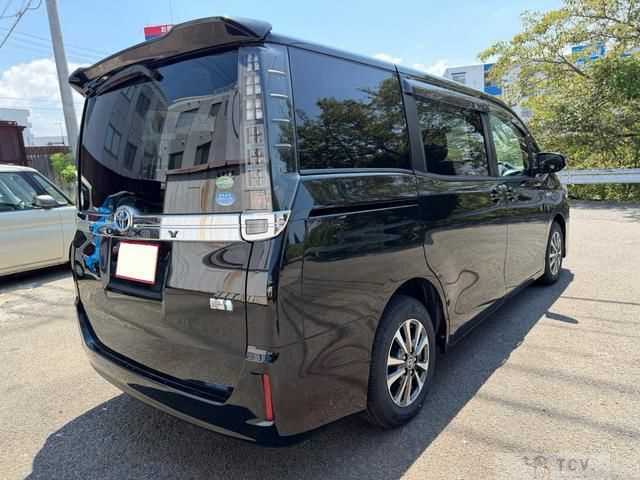 2015 Toyota Voxy