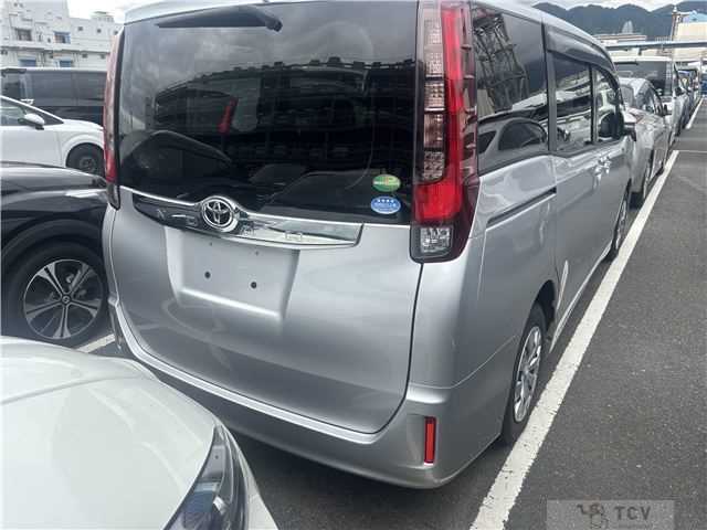 2015 Toyota Noah