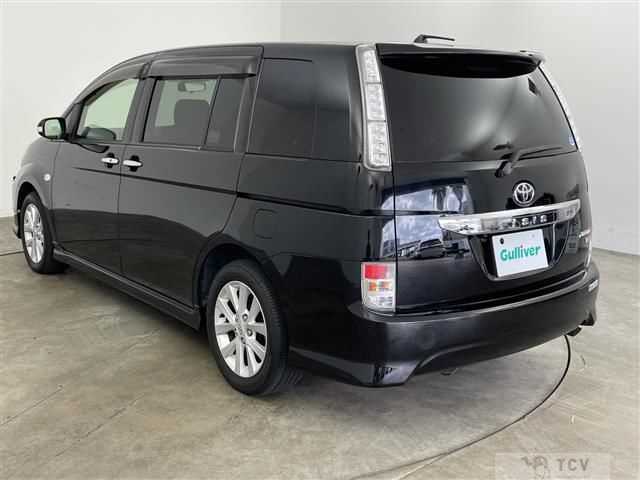 2011 Toyota Isis
