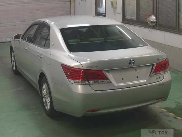 2013 Toyota Crown