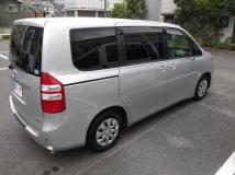 2010 Toyota Noah