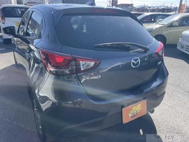 2015 Mazda Demio