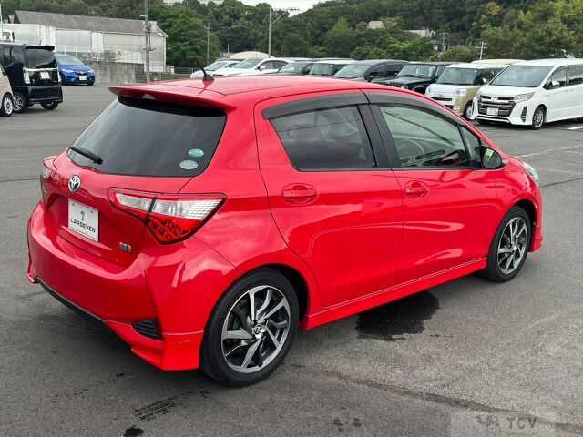 2017 Toyota Vitz