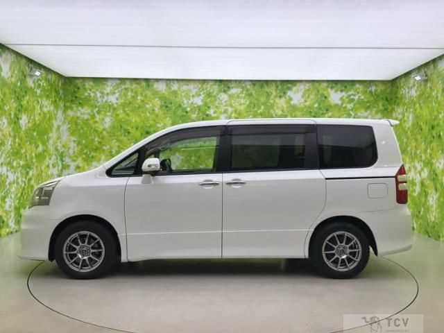 2011 Toyota Noah