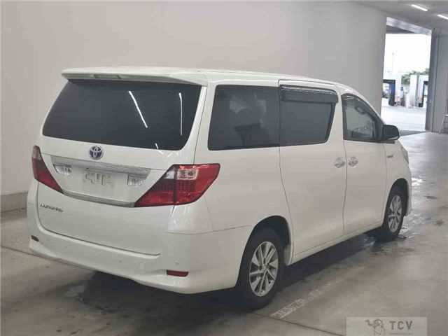 2013 Toyota Alphard Hybrid