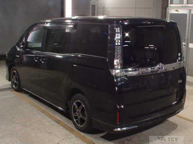 2014 Toyota Voxy