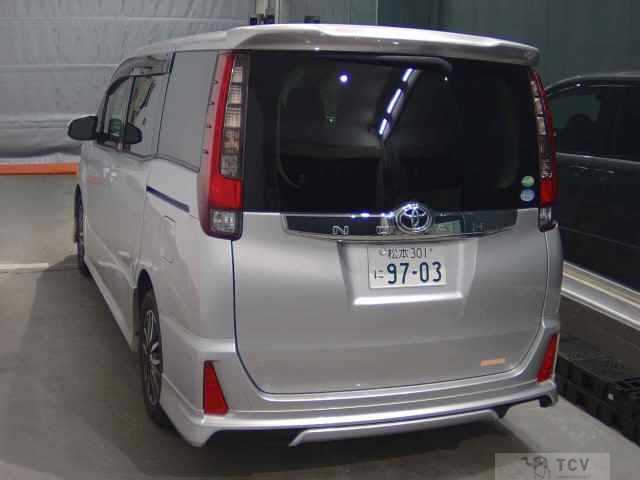 2014 Toyota Noah