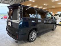 2015 Toyota Voxy