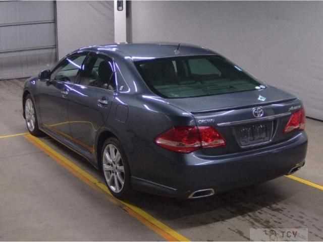 2009 Toyota Crown