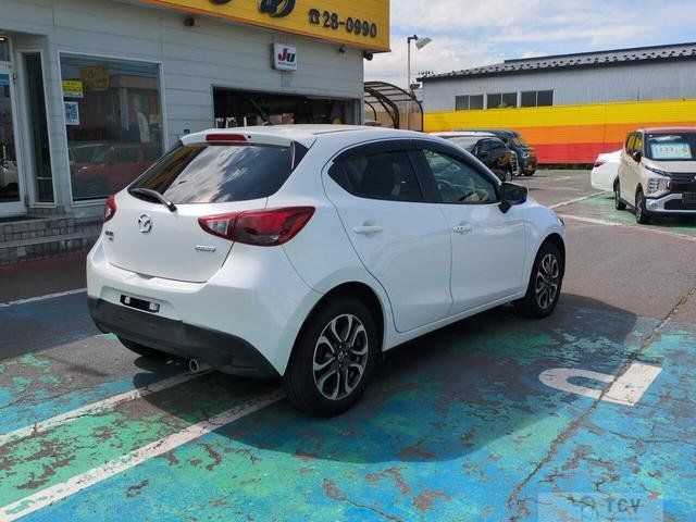 2015 Mazda Demio