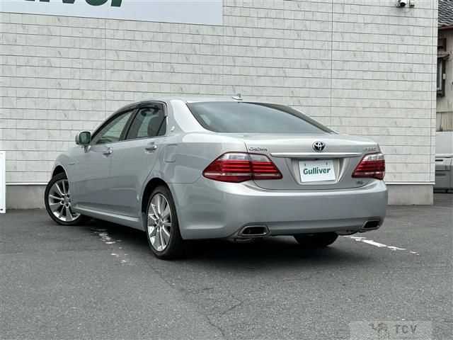 2010 Toyota Crown Hybrid