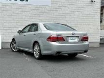 2010 Toyota Crown Hybrid