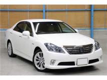 2010 Toyota Crown Hybrid