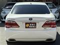 2011 Toyota Crown Hybrid