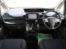 2010 Toyota Voxy