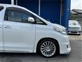 2012 Toyota Alphard