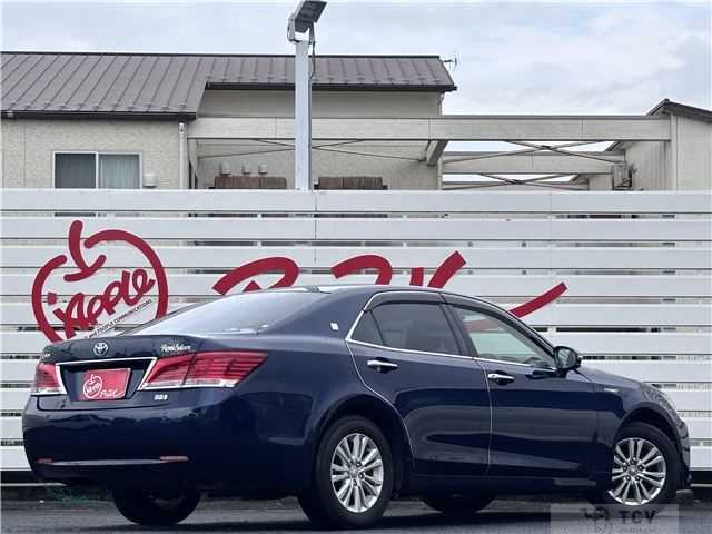 2014 Toyota Crown Hybrid