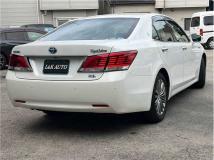 2015 Toyota Crown Hybrid