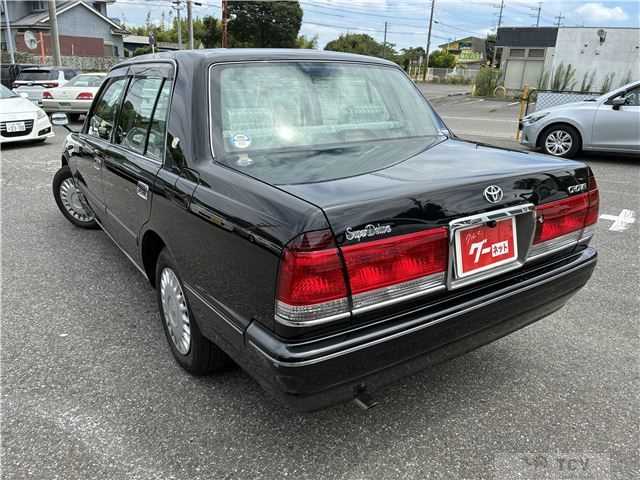 2005 Toyota Crown Sedan