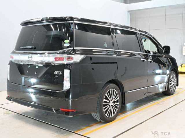 2017 Nissan Elgrand