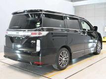 2017 Nissan Elgrand