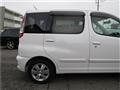2004 Toyota Fun Cargo