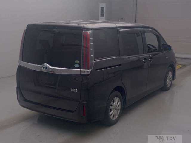 2017 Toyota Noah