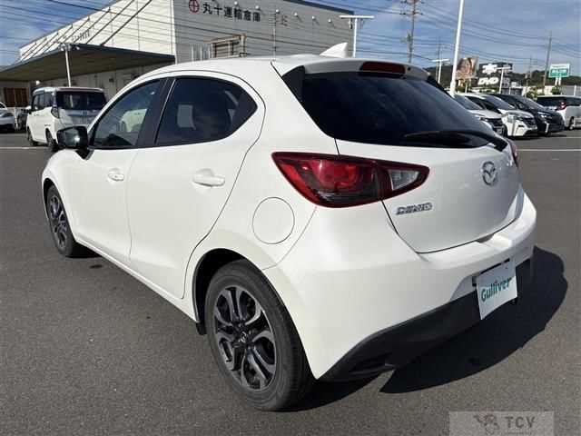 2017 Mazda Demio