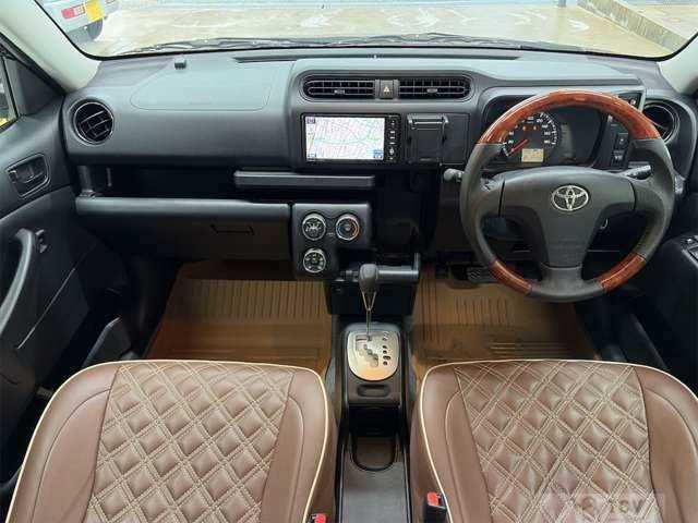 2015 Toyota Succeed Van