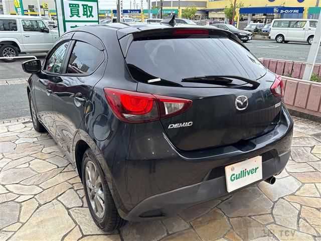 2017 Mazda Demio