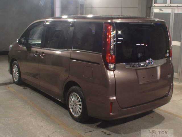 2014 Toyota Noah