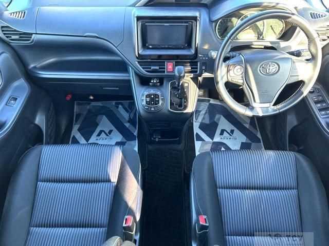 2015 Toyota Voxy